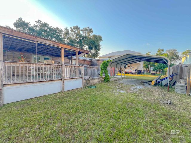 5762 Pensacola Avenue, Orange Beach, AL 36561