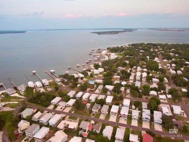 5762 Pensacola Avenue, Orange Beach, AL 36561