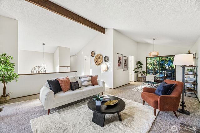 10027 169th Avenue NE, Redmond, WA 98052