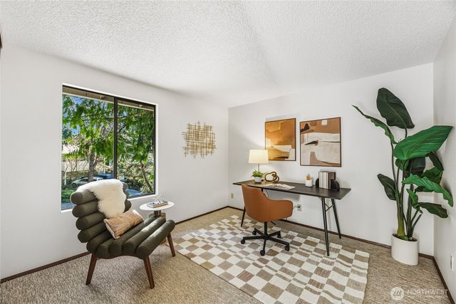 10027 169th Avenue NE, Redmond, WA 98052