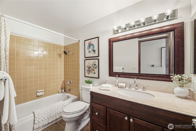 10027 169th Avenue NE, Redmond, WA 98052