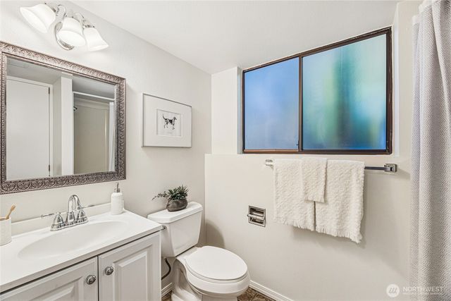 10027 169th Avenue NE, Redmond, WA 98052