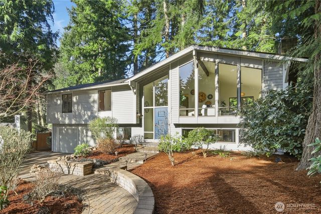 10027 169th Avenue NE, Redmond, WA 98052