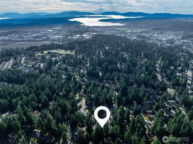 10027 169th Avenue NE, Redmond, WA 98052