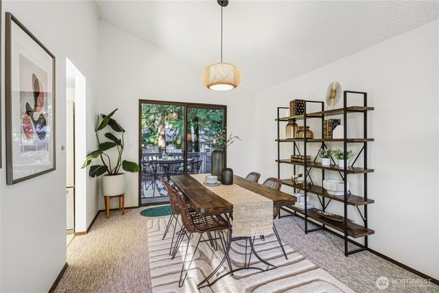 10027 169th Avenue NE, Redmond, WA 98052