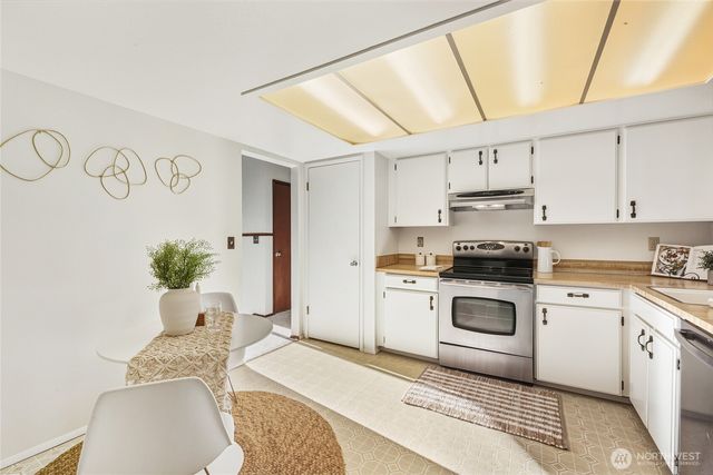 10027 169th Avenue NE, Redmond, WA 98052