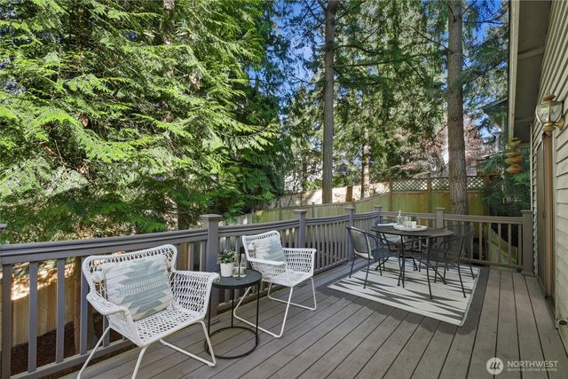 10027 169th Avenue NE, Redmond, WA 98052