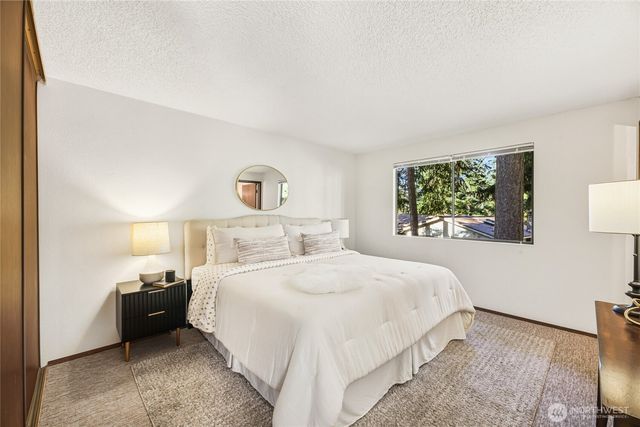 10027 169th Avenue NE, Redmond, WA 98052