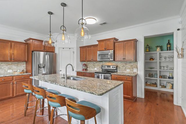 106 Medford Drive, Summerville, SC 29485
