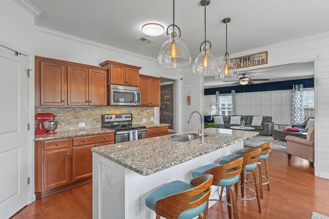 106 Medford Drive, Summerville, SC 29485