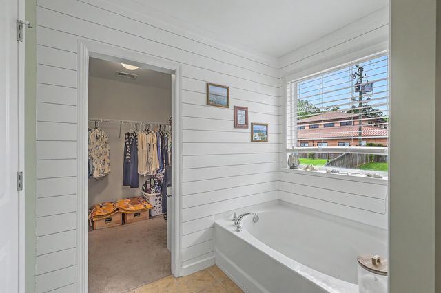 106 Medford Drive, Summerville, SC 29485