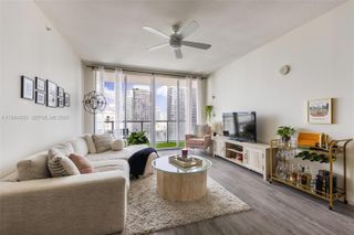 1111 SW 1st Ave 3723-N, Miami, FL 33130