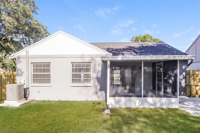 9059 DIXIANA VILLA CIRCLE, Tampa, FL 33635