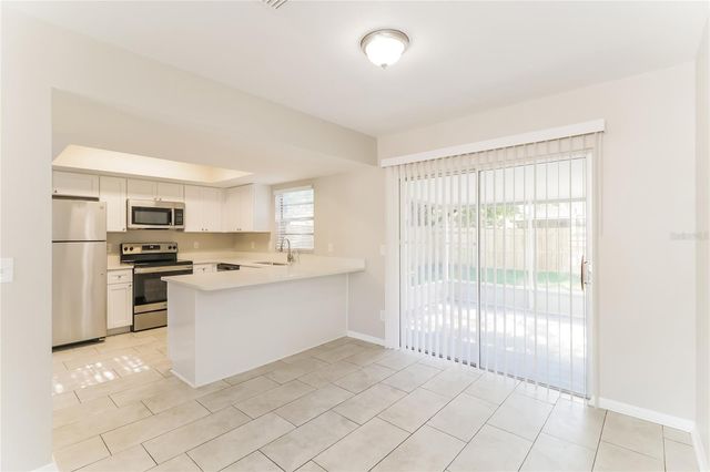 9059 DIXIANA VILLA CIRCLE, Tampa, FL 33635