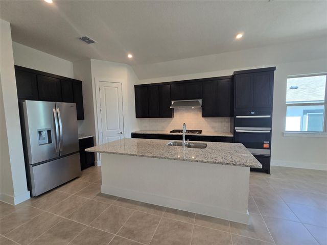8512 Red Bottle Brush RD, Lago Vista, TX 78645