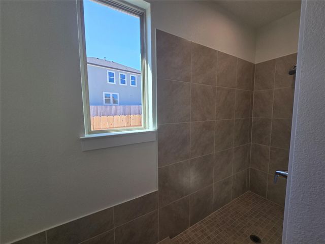 8512 Red Bottle Brush RD, Lago Vista, TX 78645