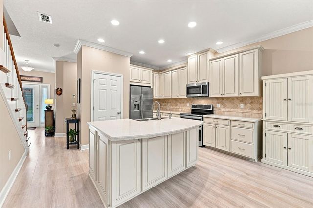 8738 TERRACINA LAKE DRIVE, Tampa, FL 33625