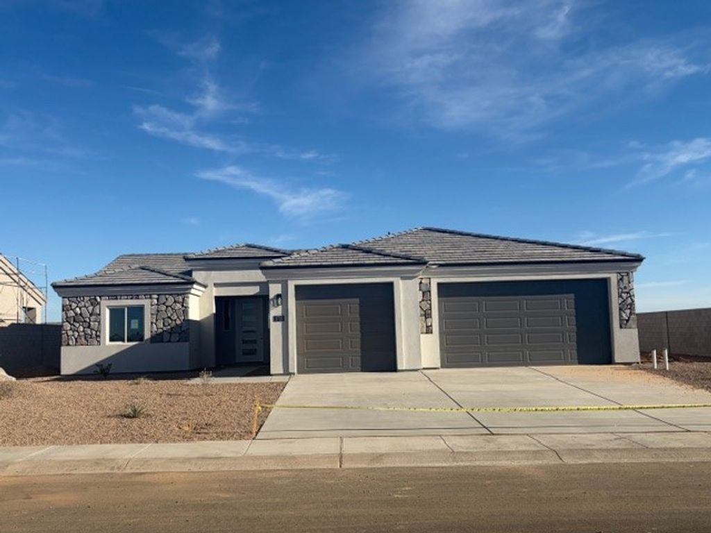 2723 E Sunset Canyon Way, Kingman, AZ 86409