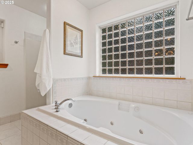 23403 Ne CANYON Rd, Battle Ground, WA 98604