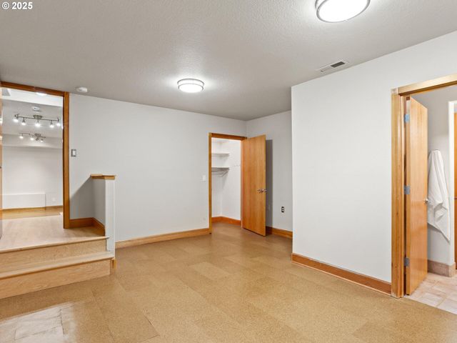 23403 Ne CANYON Rd, Battle Ground, WA 98604