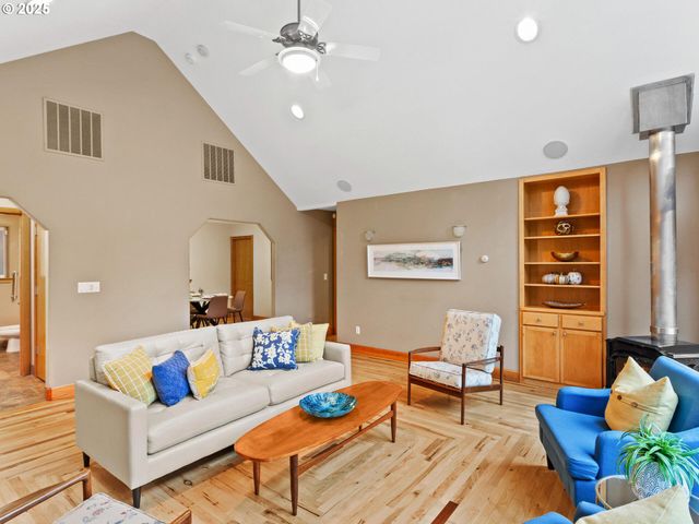 23403 Ne CANYON Rd, Battle Ground, WA 98604