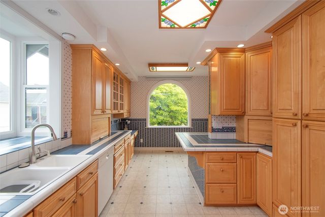 1224 S Oak Street, Port Angeles, WA 98362