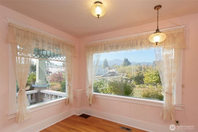 1224 S Oak Street, Port Angeles, WA 98362