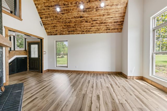 162 Oak Grove Road, Austin, AR 72007