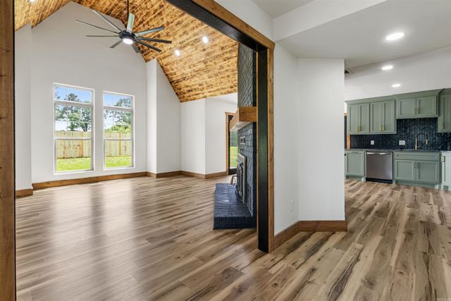162 Oak Grove Road, Austin, AR 72007