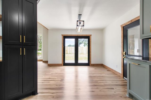 162 Oak Grove Road, Austin, AR 72007