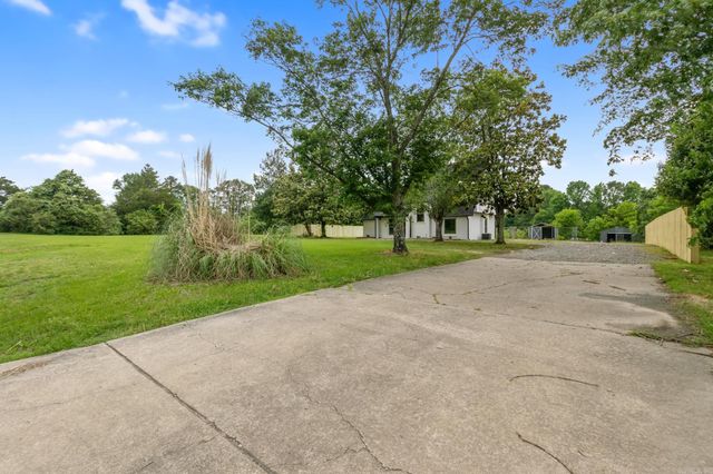 162 Oak Grove Road, Austin, AR 72007