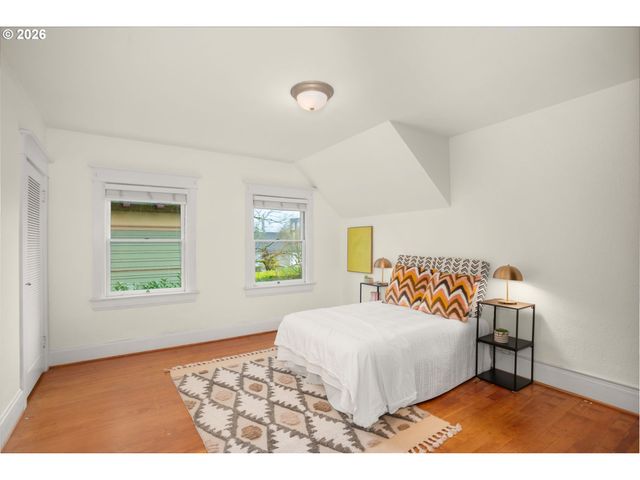 5015 Ne CLEVELAND Ave, Portland, OR 97211