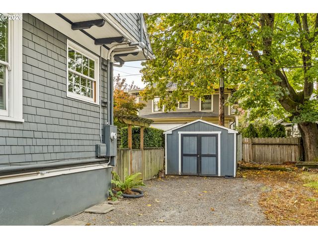 5015 Ne CLEVELAND Ave, Portland, OR 97211