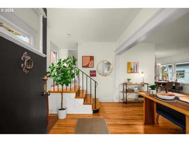 5015 Ne CLEVELAND Ave, Portland, OR 97211