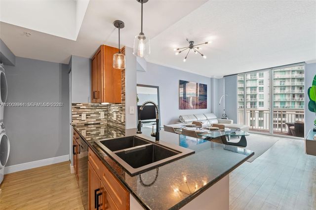 2000 N Bayshore Dr 1606, Miami, FL 33137