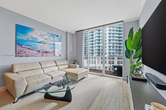 2000 N Bayshore Dr 1606, Miami, FL 33137