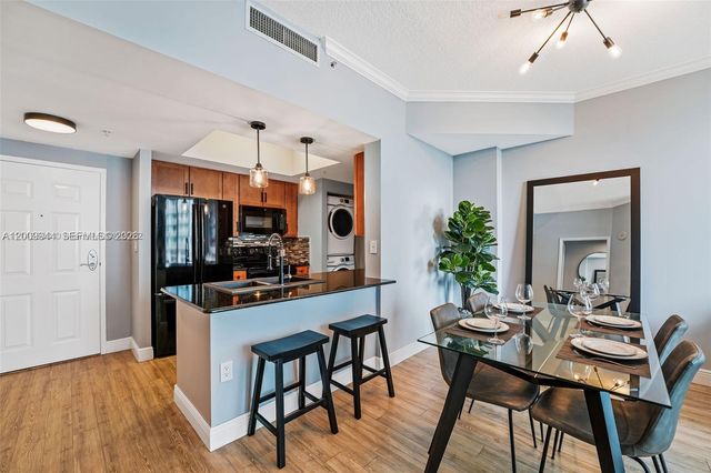 2000 N Bayshore Dr 1606, Miami, FL 33137