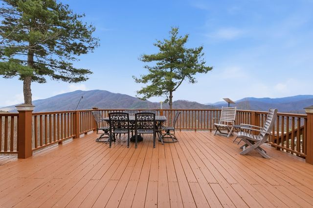830 Noonday Sun Ridge, Topton, NC 28781