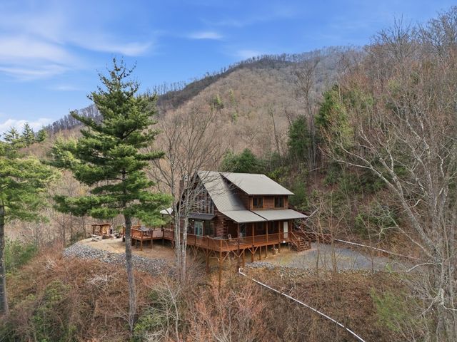 830 Noonday Sun Ridge, Topton, NC 28781
