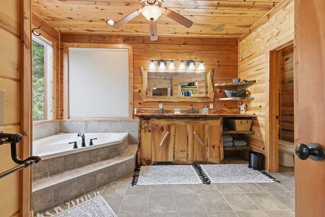 830 Noonday Sun Ridge, Topton, NC 28781