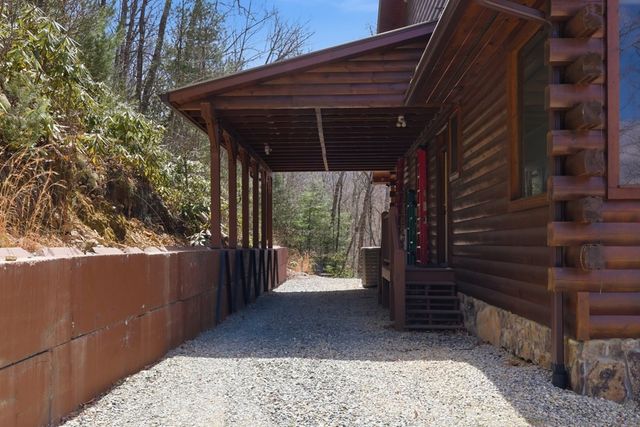 830 Noonday Sun Ridge, Topton, NC 28781