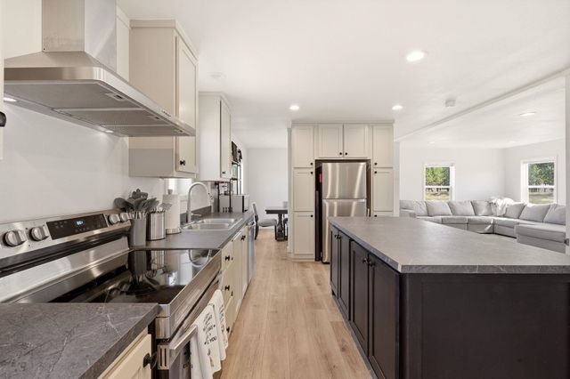 23518 S Malloy Prairie Rd, Cheney, WA 99004