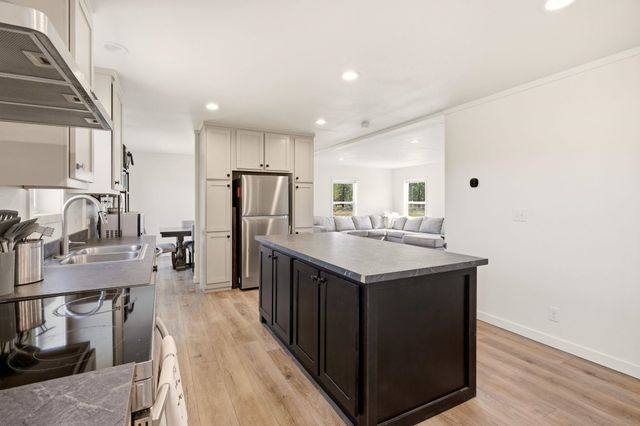 23518 S Malloy Prairie Rd, Cheney, WA 99004