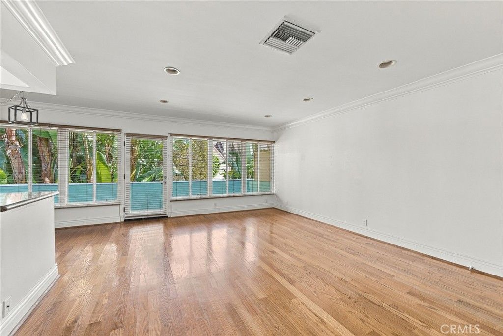 14934 Dickens Street 12A, Sherman Oaks, CA 91403 — photo 2