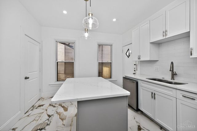 834 Rockdale Avenue, Cincinnati, OH 45229