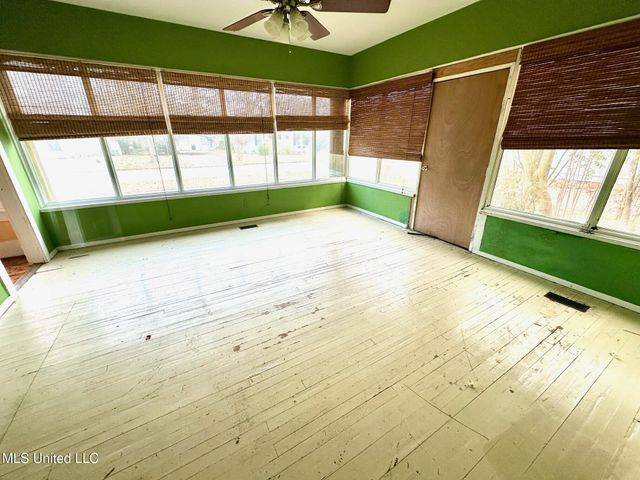 209 N Bolivar Avenue, Cleveland, MS 38732