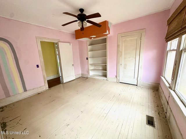 209 N Bolivar Avenue, Cleveland, MS 38732