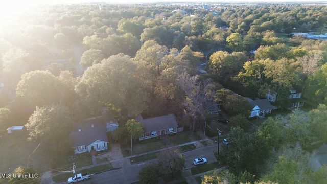 209 N Bolivar Avenue, Cleveland, MS 38732