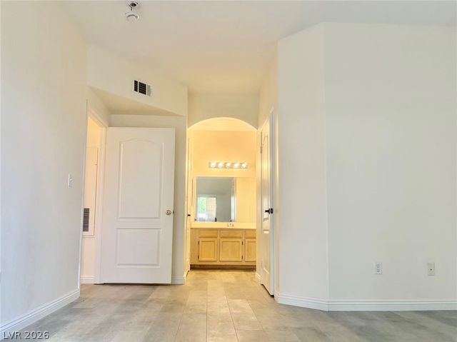5525 West Flamingo Road 1025, Las Vegas, NV 89103