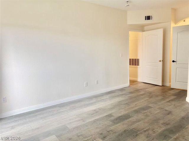 5525 West Flamingo Road 1025, Las Vegas, NV 89103